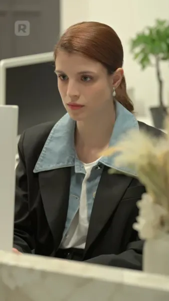 สืบทอด: ความงามและมหาเศรษฐี