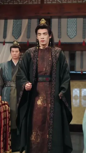 หมอหญิงพิชิตวังเงา