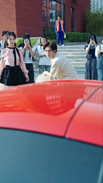 รีเทิร์นมาแค้นด้วยมือถือปุ่มกด