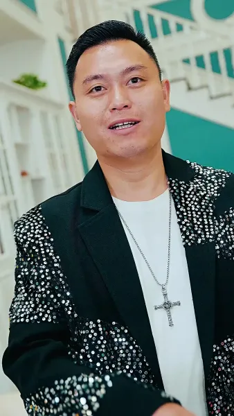 ผมคือท่านเหนือหัว