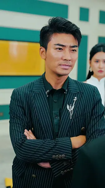 ผมคือท่านเหนือหัว