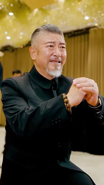 ผมคือท่านเหนือหัว