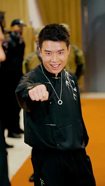 ผมคือท่านเหนือหัว