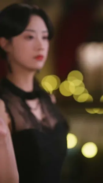 เธอกลับมาพร้อมมารยาร้อยเล่มเกวียน