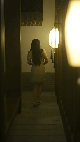 เธอกลับมาพร้อมมารยาร้อยเล่มเกวียน