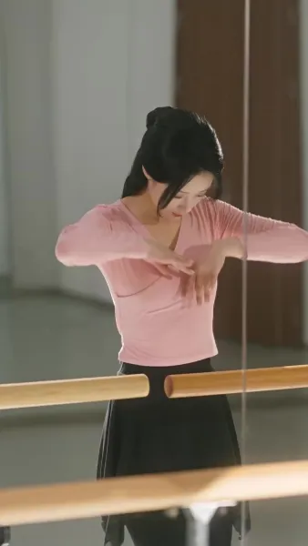 เธอกลับมาพร้อมมารยาร้อยเล่มเกวียน