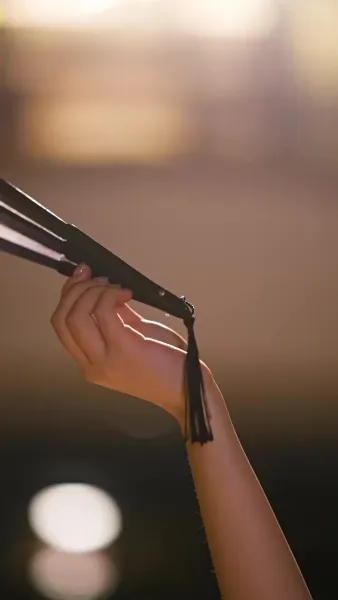 เธอกลับมาพร้อมมารยาร้อยเล่มเกวียน