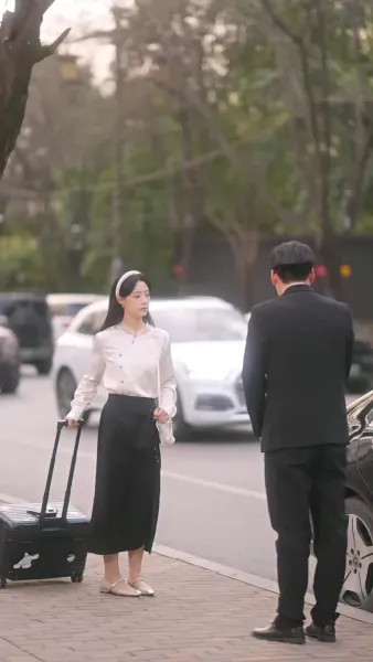 เธอกลับมาพร้อมมารยาร้อยเล่มเกวียน