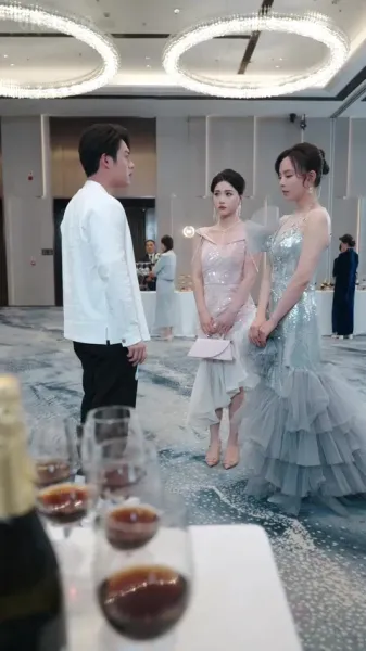 หยวนอิงสะเทือนตระกูล