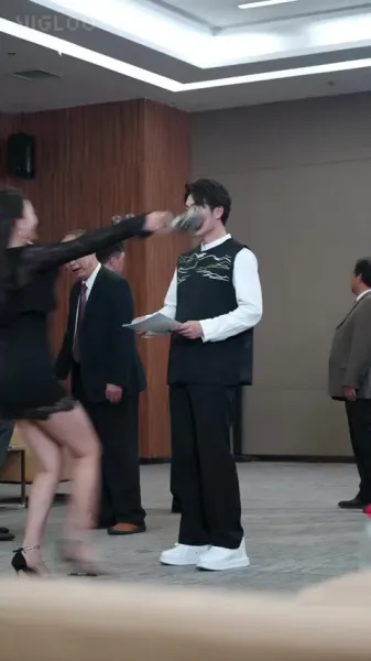 หยวนอิงสะเทือนตระกูล