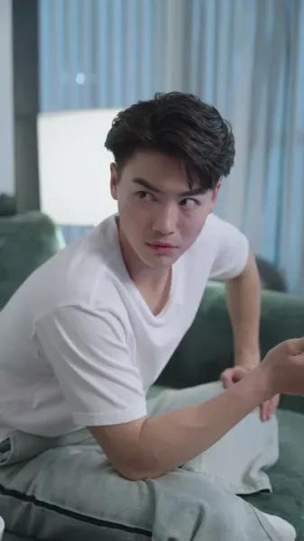 รักวุ่นวายของนายแฟนหนุ่มกำมะลอ