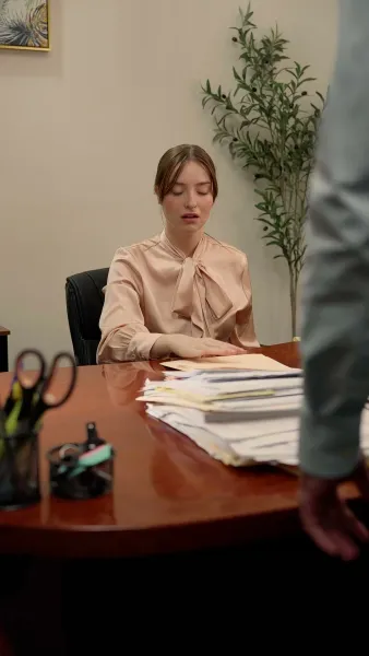 กับดักใจในเงาแค้น