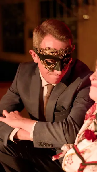 กับดักใจในเงาแค้น