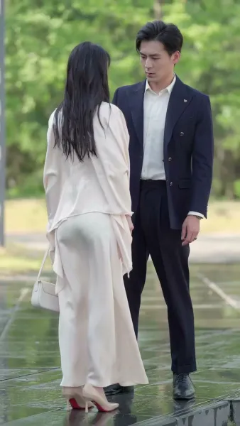 นักเต้น ผู้หลอกหลอนหัวใจ