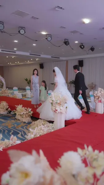 นักเต้น ผู้หลอกหลอนหัวใจ