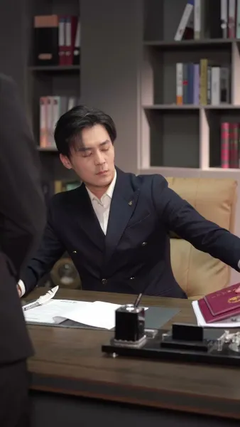 นักเต้น ผู้หลอกหลอนหัวใจ