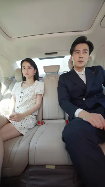 นักเต้น ผู้หลอกหลอนหัวใจ