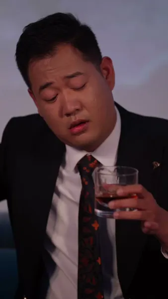 นักเต้น ผู้หลอกหลอนหัวใจ