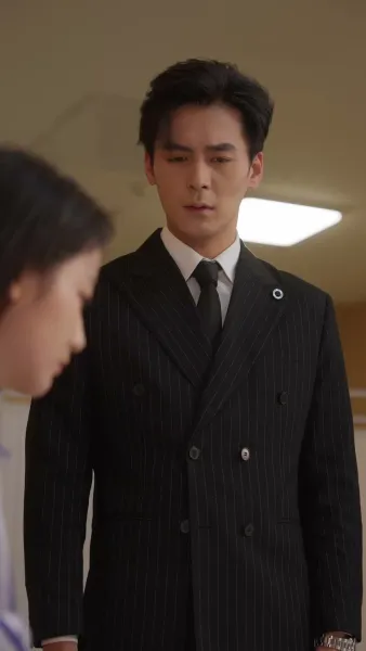 นักเต้น ผู้หลอกหลอนหัวใจ