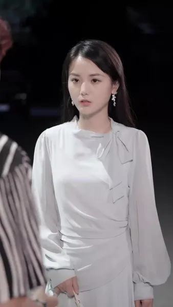 นักเต้น ผู้หลอกหลอนหัวใจ