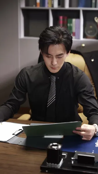 นักเต้น ผู้หลอกหลอนหัวใจ