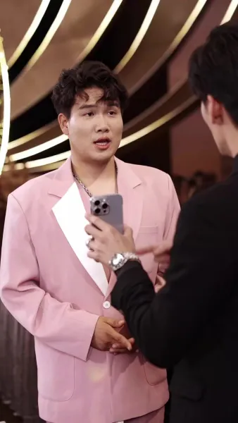 นักเต้น ผู้หลอกหลอนหัวใจ