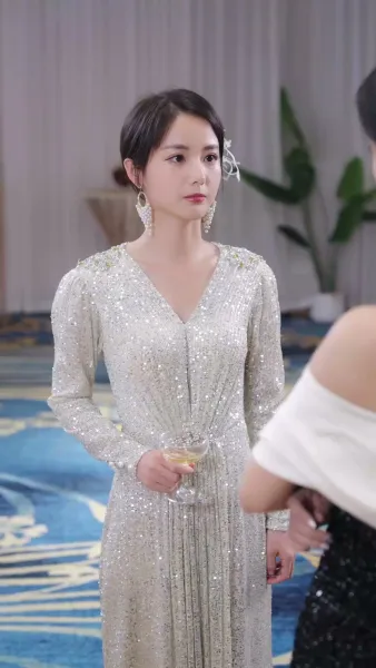 นักเต้น ผู้หลอกหลอนหัวใจ