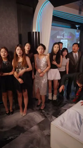 นักเต้น ผู้หลอกหลอนหัวใจ