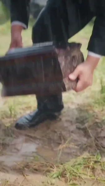 （พากย์ไทย）คู่หมั้นผู้เป็นเพียงโล่รัก