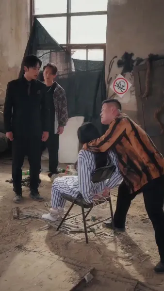 （พากย์ไทย）คู่หมั้นผู้เป็นเพียงโล่รัก