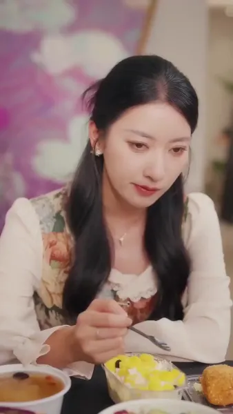 （พากย์ไทย）คู่หมั้นผู้เป็นเพียงโล่รัก