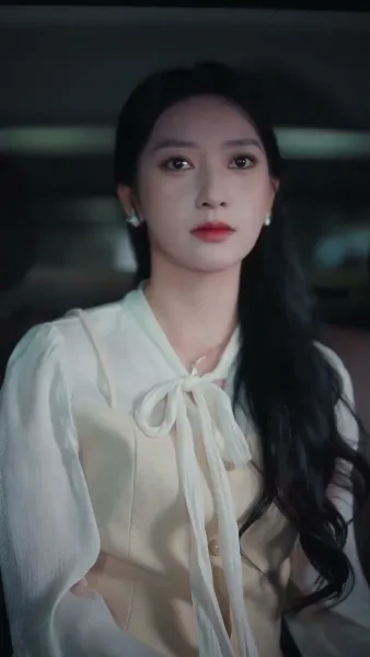 （พากย์ไทย）คู่หมั้นผู้เป็นเพียงโล่รัก