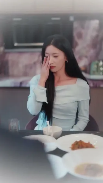 （พากย์ไทย）คู่หมั้นผู้เป็นเพียงโล่รัก