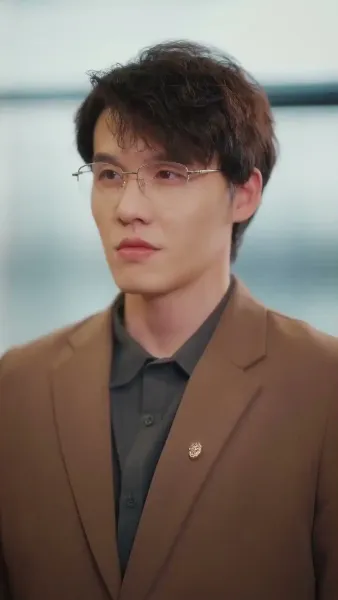 （พากย์ไทย）คู่หมั้นผู้เป็นเพียงโล่รัก