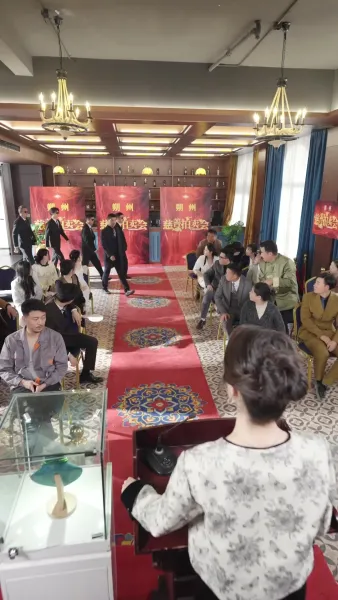 พ่อลูกต่างเป็นมังกร