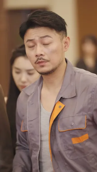 พ่อลูกต่างเป็นมังกร