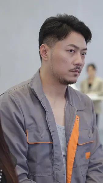 พ่อลูกต่างเป็นมังกร