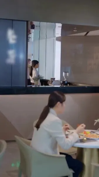 เกิดใหม่ ฉันยิ้มอย่างเย็นชา