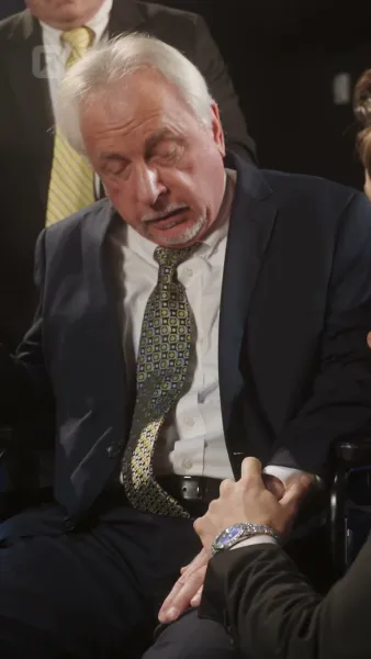 นักรบครูเสดแห่งความลับของเธอ