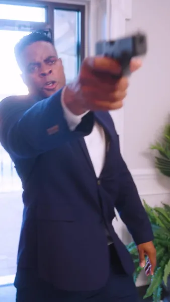 นักรบครูเสดแห่งความลับของเธอ