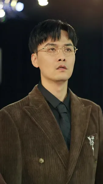 ความรักกับความลับ