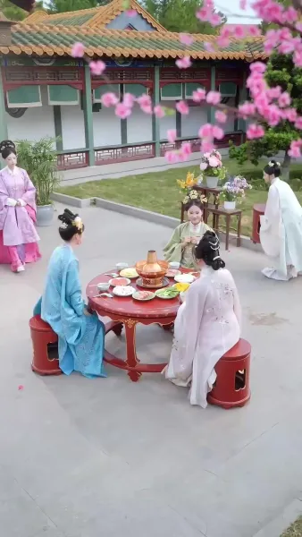 ข้าไม่อยากยุ่ง เรื่องในวัง(พากย์เสียง)