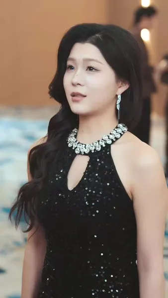 มงกุฎของผู้ไม่ยอมก้มหัว