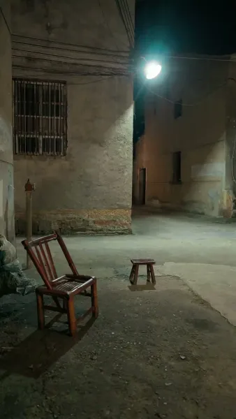 โบกมือลารักไร้ค่า