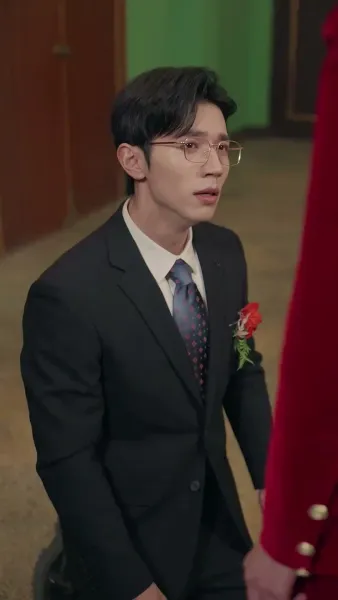 โบกมือลารักไร้ค่า