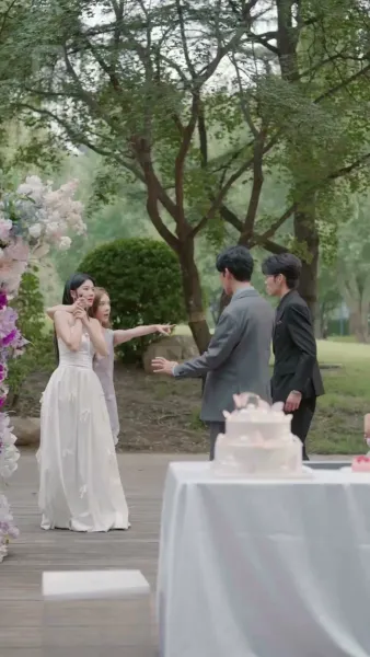 เมื่อสามีทรยศ เธอตัดสินใจจากไป