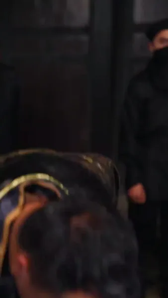 (พากย์เสียง) หญิงงามผู้พิทักษ์