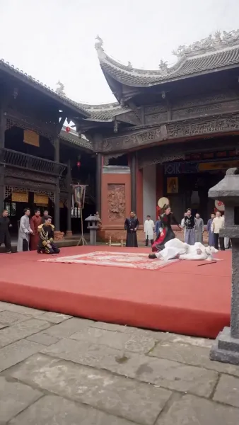 (พากย์เสียง) หญิงงามผู้พิทักษ์