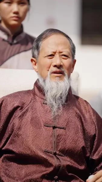 (พากย์เสียง) หญิงงามผู้พิทักษ์