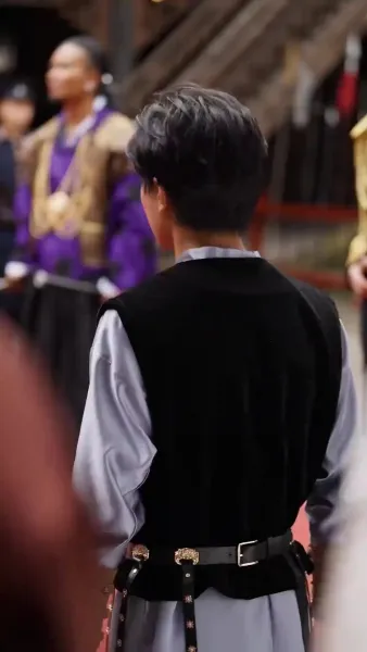 (พากย์เสียง) หญิงงามผู้พิทักษ์